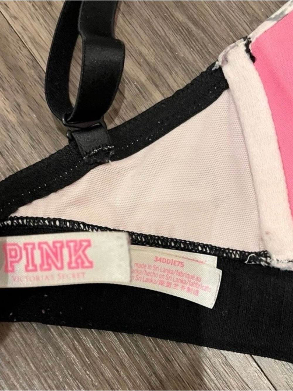 PINK Victoria's Secret Marble-Print Wireless Bra in Pale Pink and Black - Picture 3 of 3